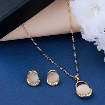 Exclusive Delicate Party Wear Pendant Set For Women Girl 2