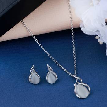 Delicate Silver Plated Party Wear  Pendant Set For Women Girl 2