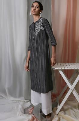 Janasya Black embroidered cotton ethnic kurtis 1