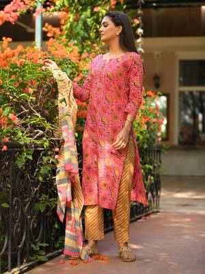 Pink Floral Printed Cotton Salwar Suit Set 3