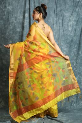 Yellow hand woven silk saree with blouse 3