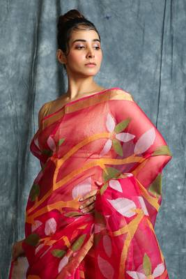 Hot pink hand woven silk saree with blouse 4