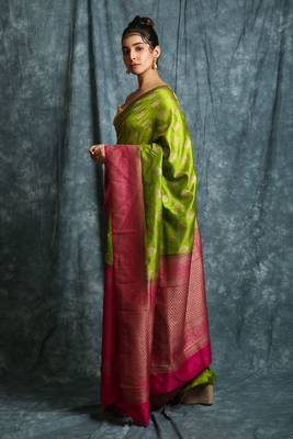 Green woven silk saree with blouse 2
