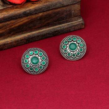 Green studs 1