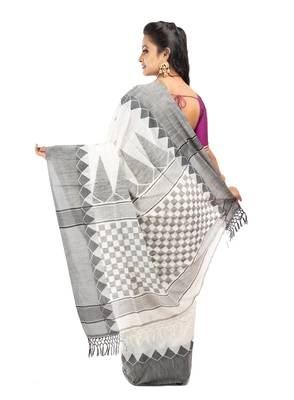 Bunkaari India Women Cotton Blend Jamdani Jacquard saree 5