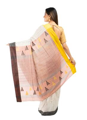 Bunkaari India Women Cotton Blend Jamdani Kaantha saree 5
