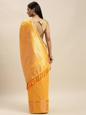 Yellow & Gold-Toned Silk Blend Checked Banarasi Saree 2