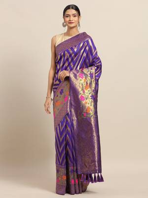 Purpel Colour Kanjeevaram Kanan Weeding Geometric Ikkat Zari Print Saree 1