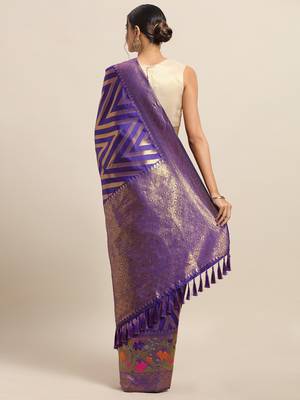 Purpel Colour Kanjeevaram Kanan Weeding Geometric Ikkat Zari Print Saree 2