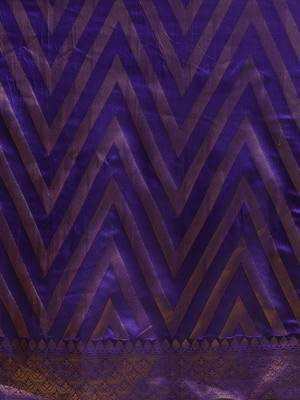 Purpel Colour Kanjeevaram Kanan Weeding Geometric Ikkat Zari Print Saree 3