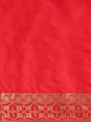 Red & Gold-Toned Silk Blend Woven Design Banarasi Saree 5