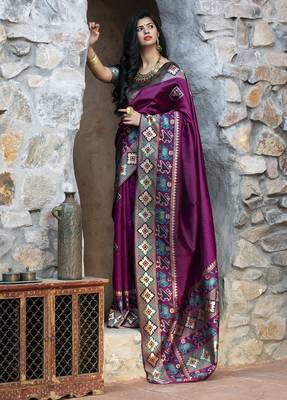 Delightful Purple Woven Silk Patola ceremonial saree 4