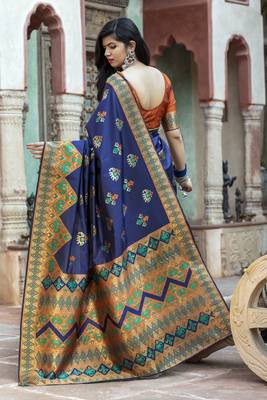 Fetching Navy blue Woven Silk Patola ganpati saree 3