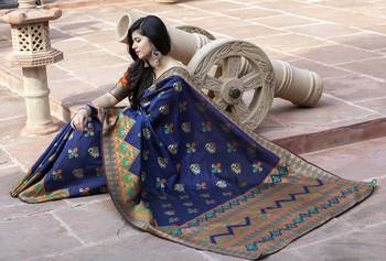 Fetching Navy blue Woven Silk Patola ganpati saree 4