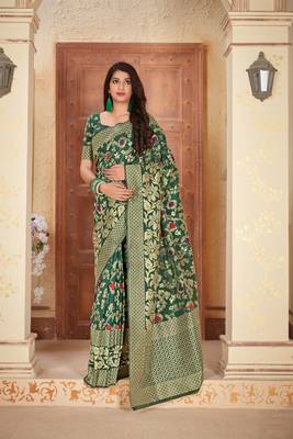 Green woven banarasi saree with blouse 1