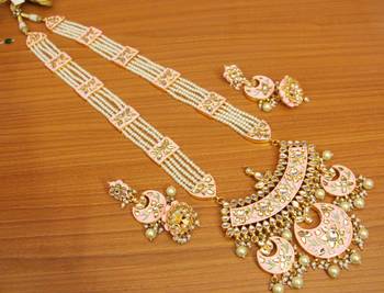 Pink necklace-sets 1