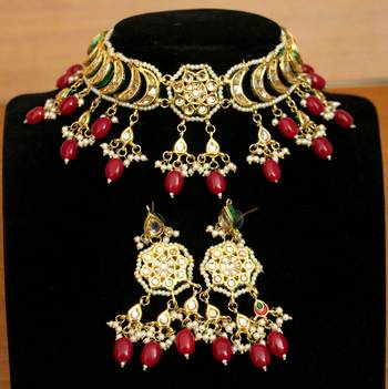 Red necklace-sets 1