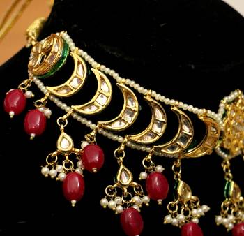 Red necklace-sets 4