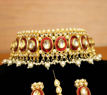 Red necklace-sets 2