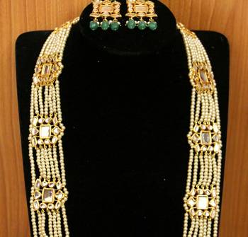 Green necklace-sets 3