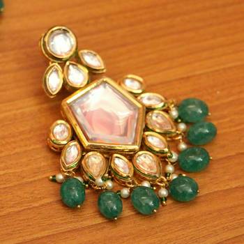 Green necklace-sets 3
