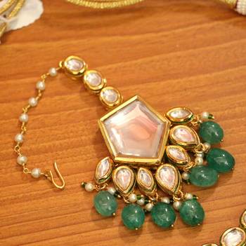 Green necklace-sets 4