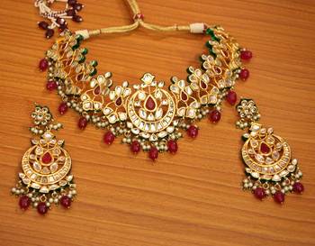 Red necklace-sets 1