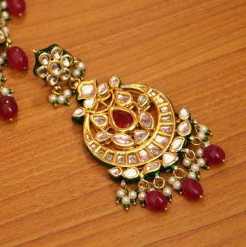 Red necklace-sets 2