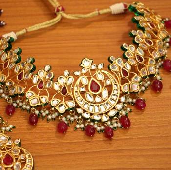 Red necklace-sets 3