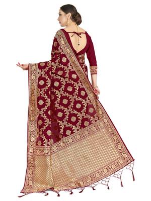 Red woven art silk saree with blouse 2