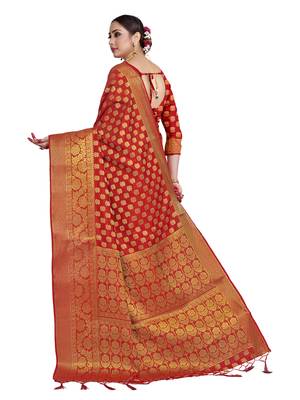 Red woven art silk saree with blouse 3