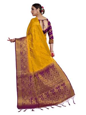 Gold woven art silk saree with blouse 3
