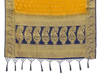 Gold woven art silk saree with blouse 4
