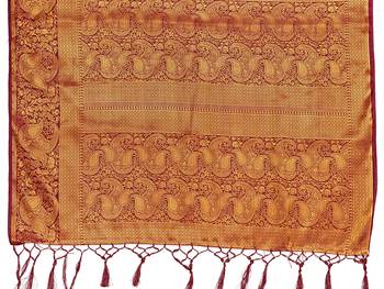 Pink woven art silk saree with blouse 4
