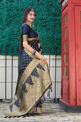 Blue woven banarasi silk saree with blouse 4