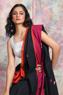 Black cotton Handloom with dual border 4