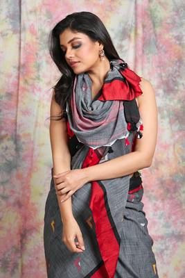 Grey woven cotton Handloom saree with dual border 4