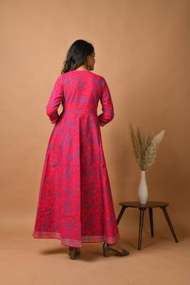 KAAJH Pink Floral Printed Cotton Anarkali Kurta 5