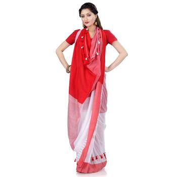 Red hand woven cotton saree with blouse 3