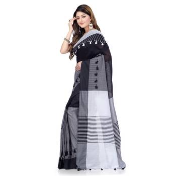 Black hand woven cotton saree with blouse 3