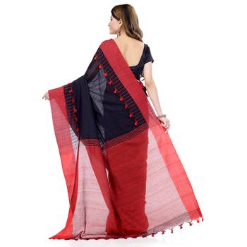 Red hand woven cotton saree with blouse 2