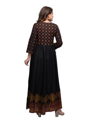 KAAJH Black Embellished Printed Rayon Anarkali Kurta 4