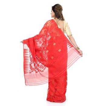 Red hand woven cotton saree  2