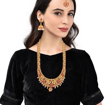 Gold Plated Designer necklaces and mangtikaa with earings 6