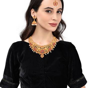Gold Plated Designer necklaces and mangtikaa with earings 7