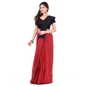 Red hand woven cotton silk saree with blouse 3
