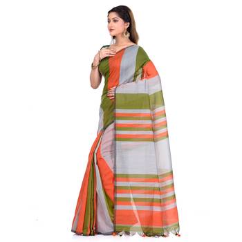 Green printed cotton silk saree with blouse 3