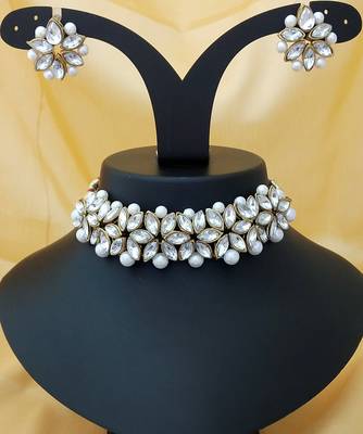 Designer Kundan Pearl Choker Jewelry Set 2