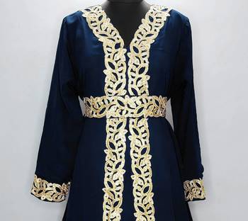 Black Moroccan Kaftan With Sun-proof hijab 2