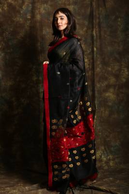 Black hand woven pure matka silk saree with blouse 2